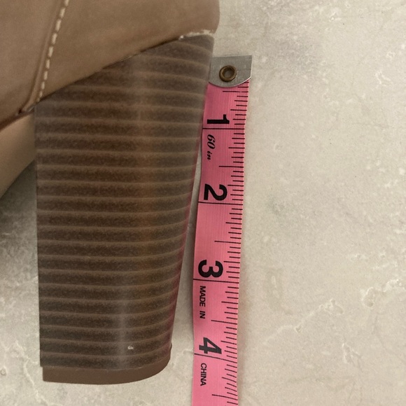 Taupe booties with block heel - Picture 5 of 5